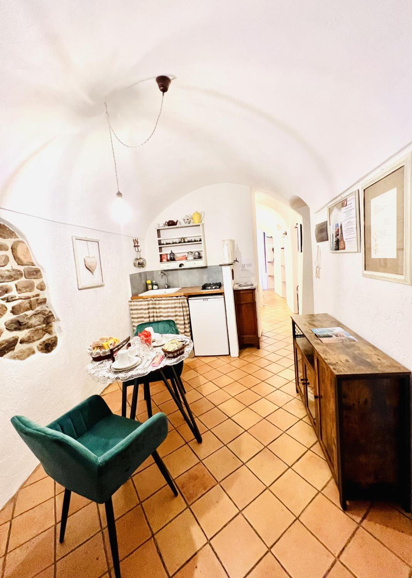 Stecado Caste - Dimora Storica Nel Cuore Del Paese Dolceacqua Exterior foto