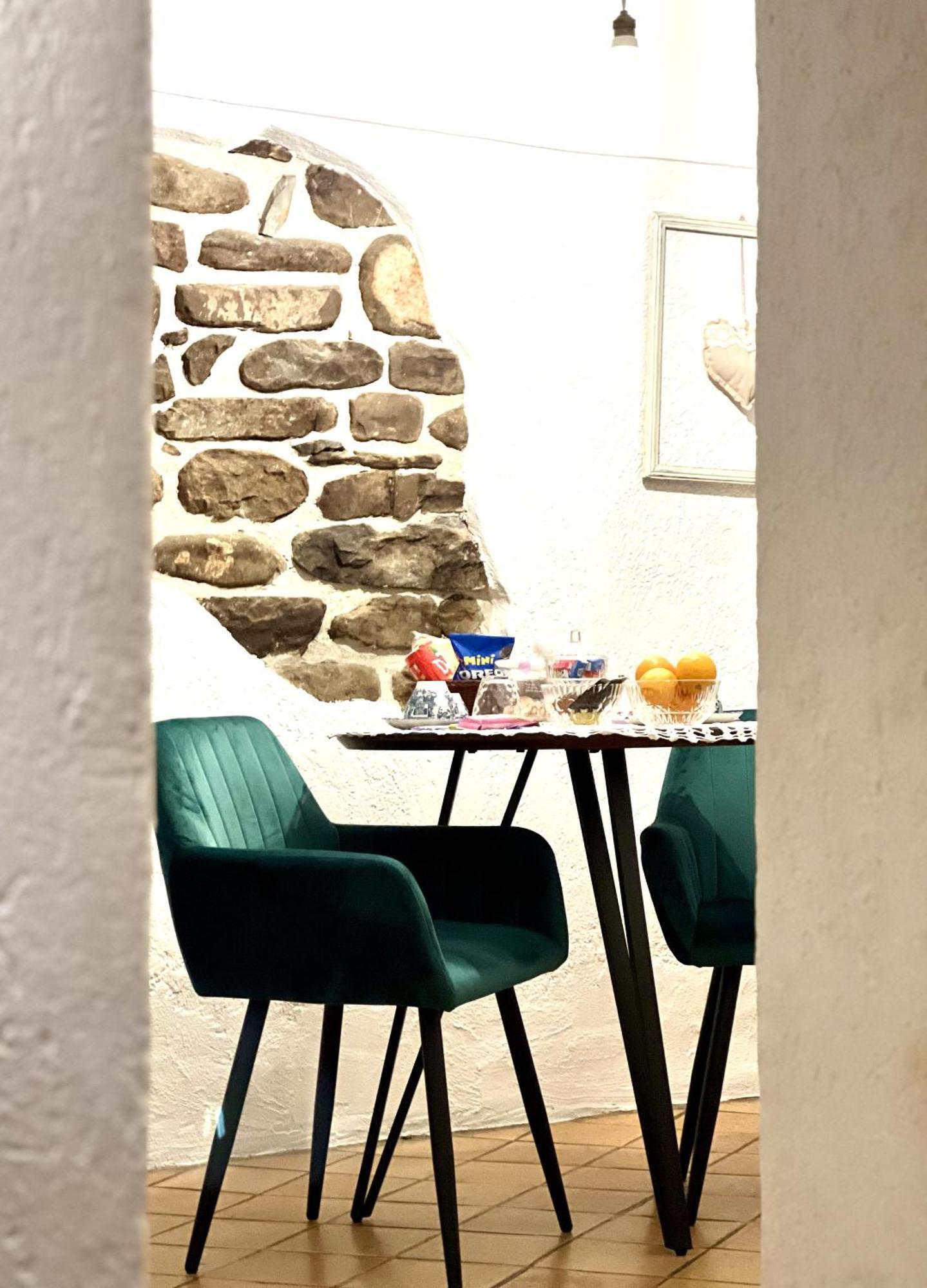 Stecado Caste - Dimora Storica Nel Cuore Del Paese Dolceacqua Exterior foto